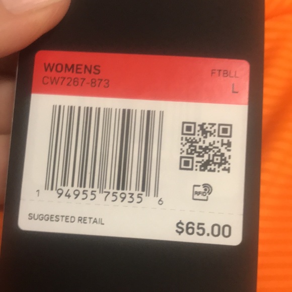 Nike Athletic/Athleisure 1/4 Zip Top, NWT! - Picture 9 of 10